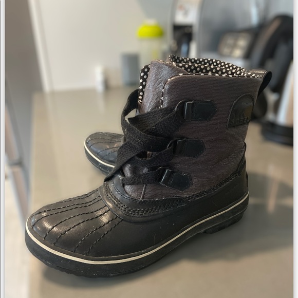 Sorel Waterproof boots - black with polka dots. Rain Boot Style (Duck) - Picture 1 of 4